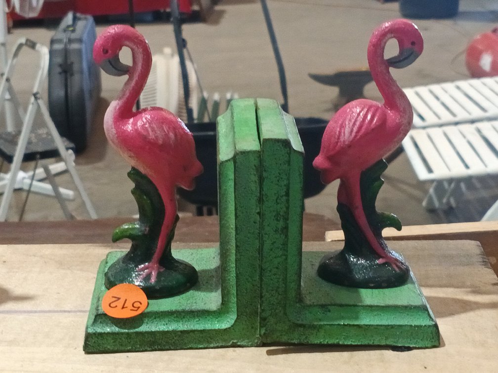 FLAMINGO BOOK ENDS