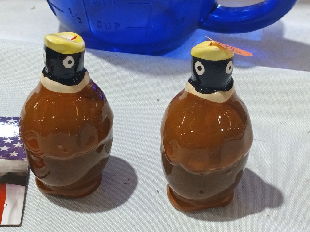(2) PIE BIRDS