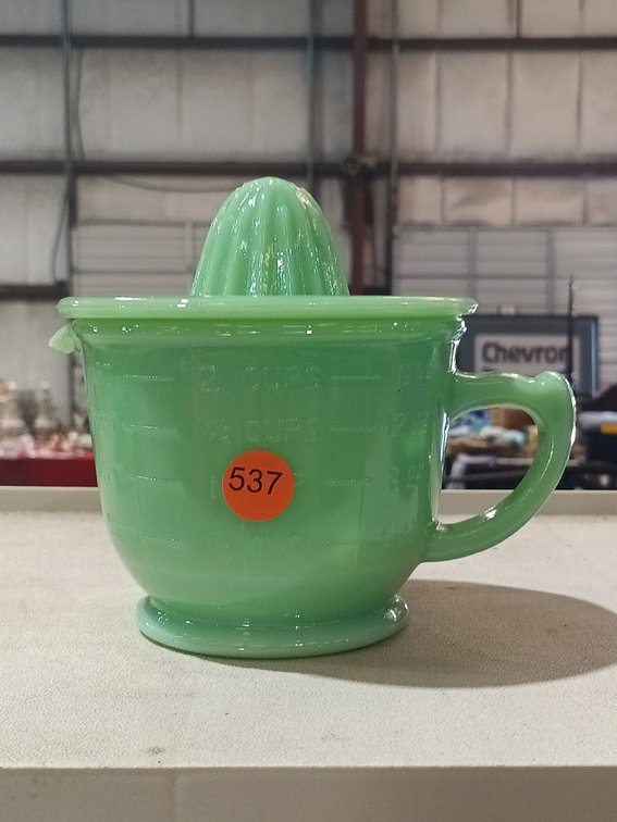 JADEITE JUICER MEASURING CUP