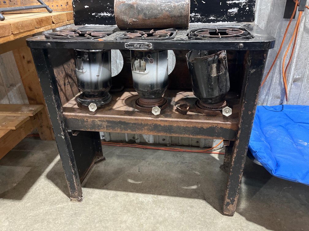ANTIQUE NEW PERFECTION KEROSENE COOK STOVE