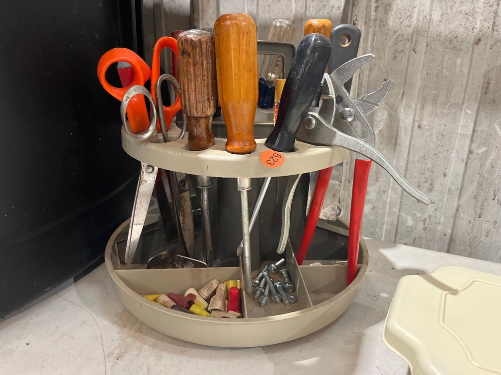 TOOL CAROUSEL WITH CONTENTS