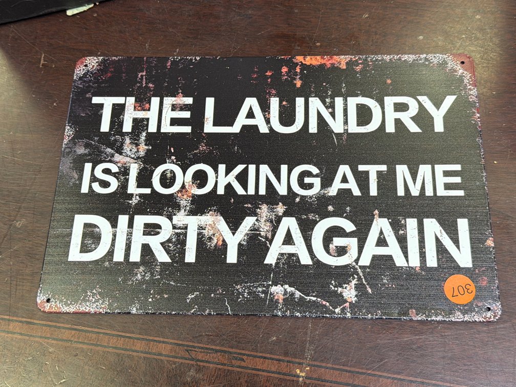 LAUNDRY SIGN