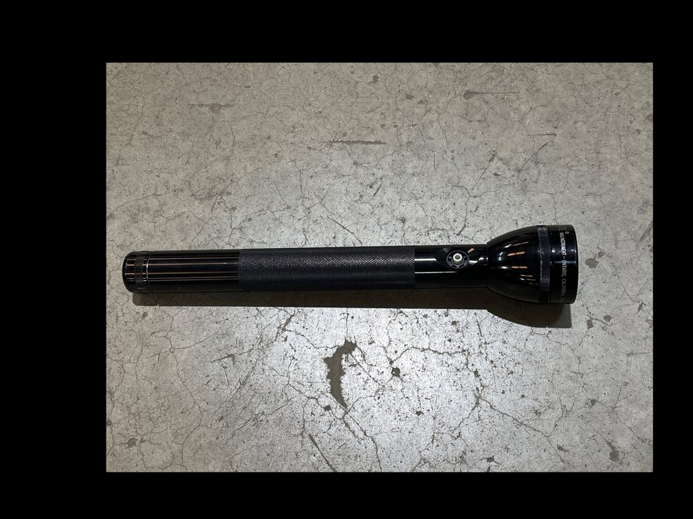 MAGLITE FLASHLIGHT