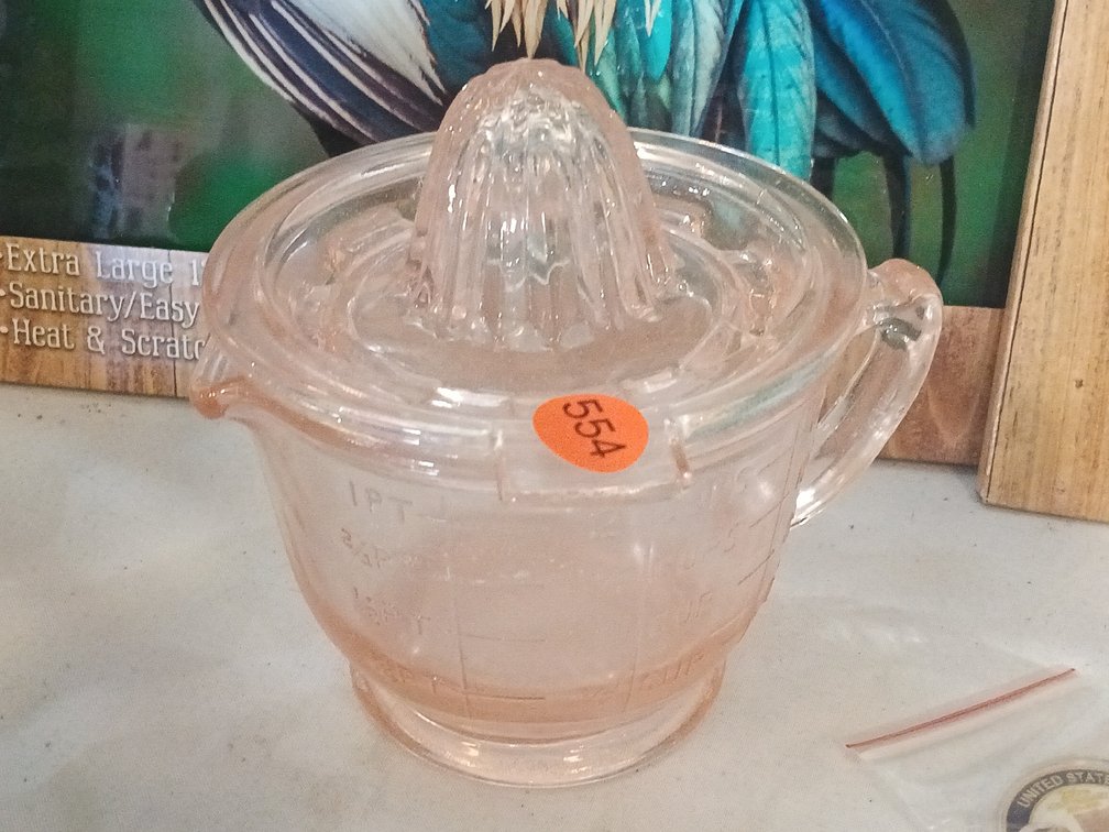 PINK DEPRESSION MEASURING JUICER