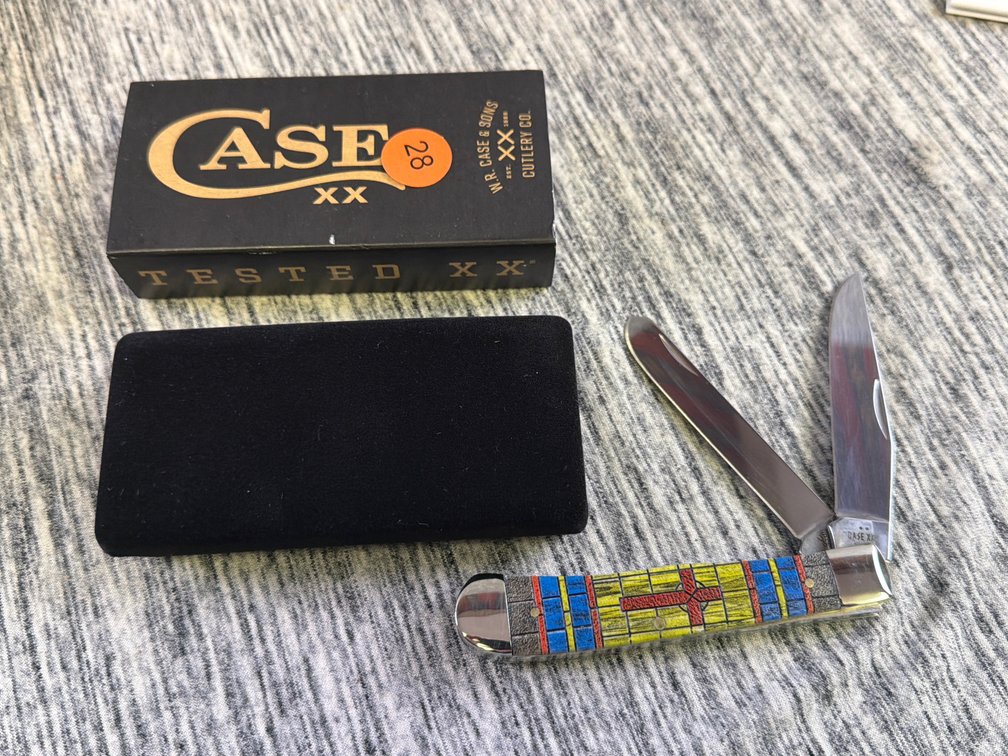 CASE XX STAINED GLASS CROSS NATURAL BONE SMOOTH COLOR WASH TRAPPER KNIFE