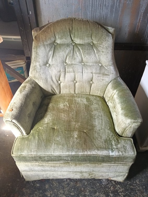 VINTAGE BROYHILL CUSHION CHAIR
