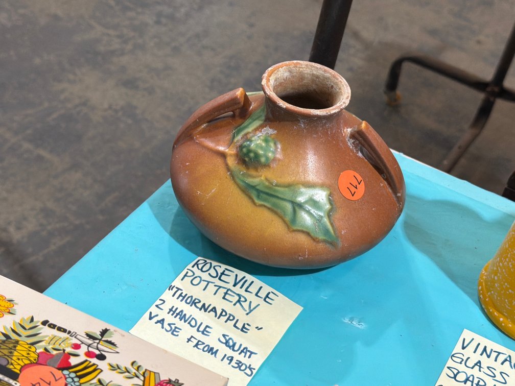 ROSEVILLE POTTERY VASE