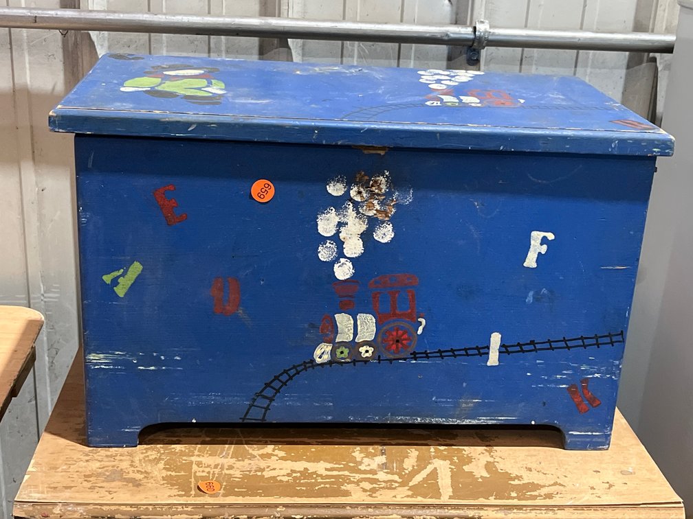 WOOD TOY BOX