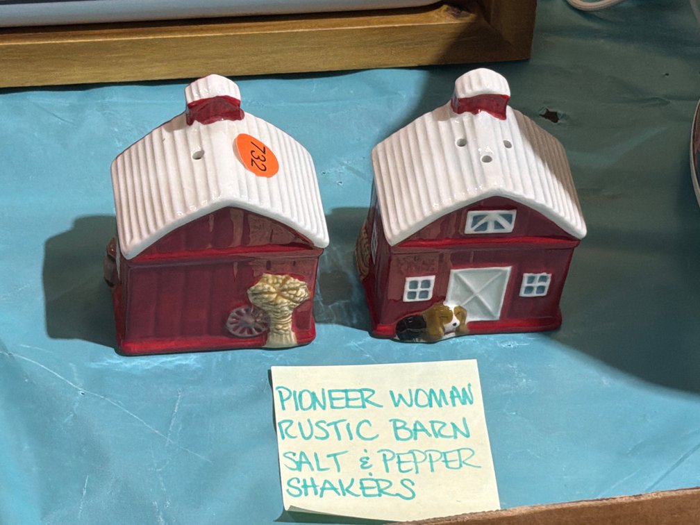 PIONEER WOMAN RUSTIC BARN SALT & PEPPER SHAKERS