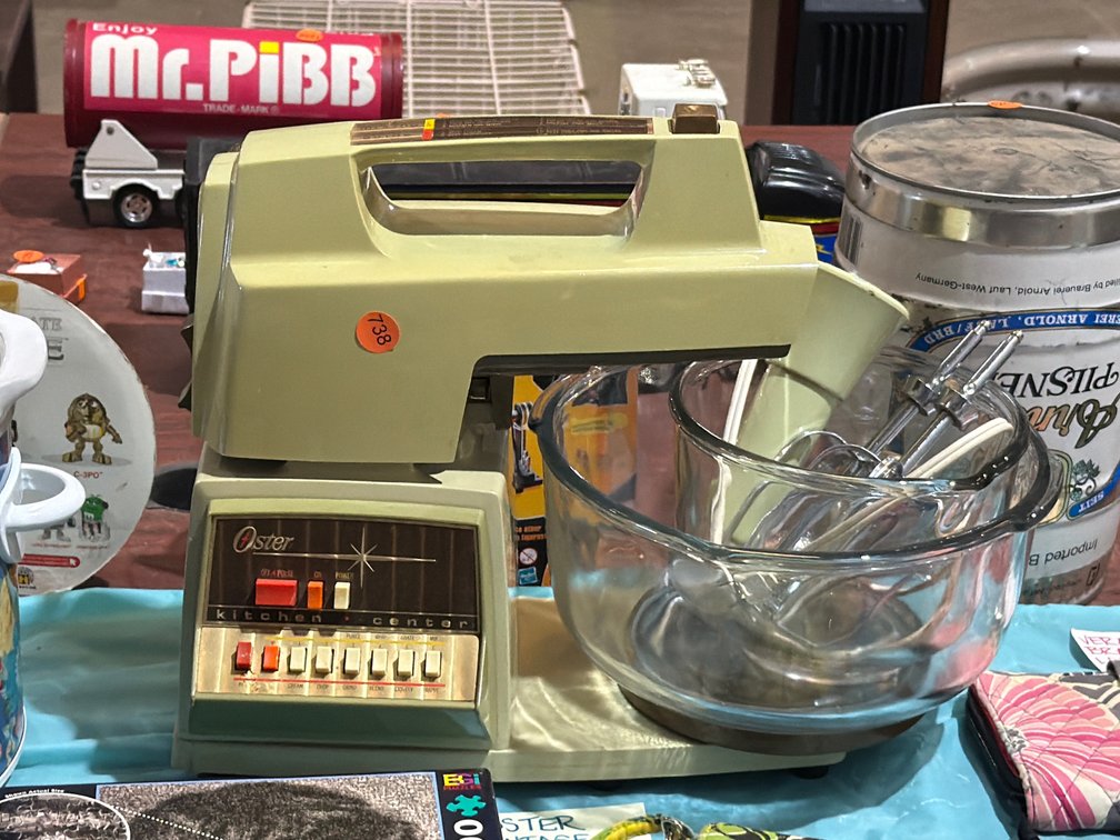 VINTAGE OSTER KITCHEN CENTER