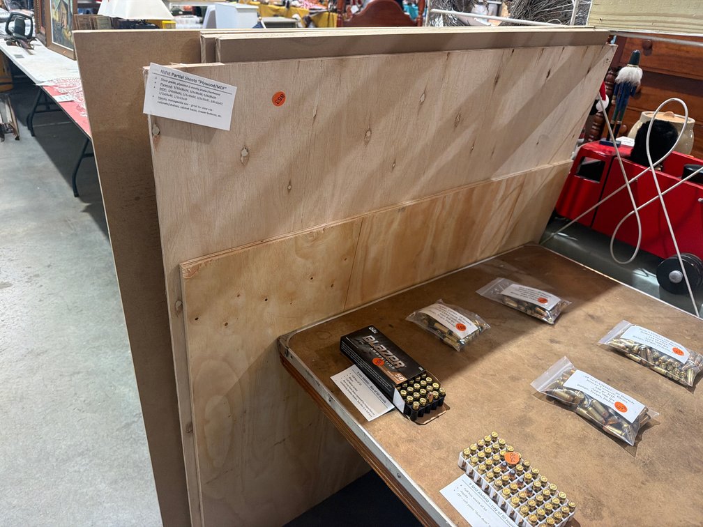 9 PARTIAL SHEETS OF PLYWOOD/ MDF