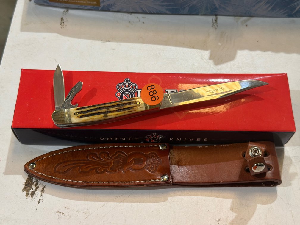 QUEEN KNIFE AND LEATHER SHEATH