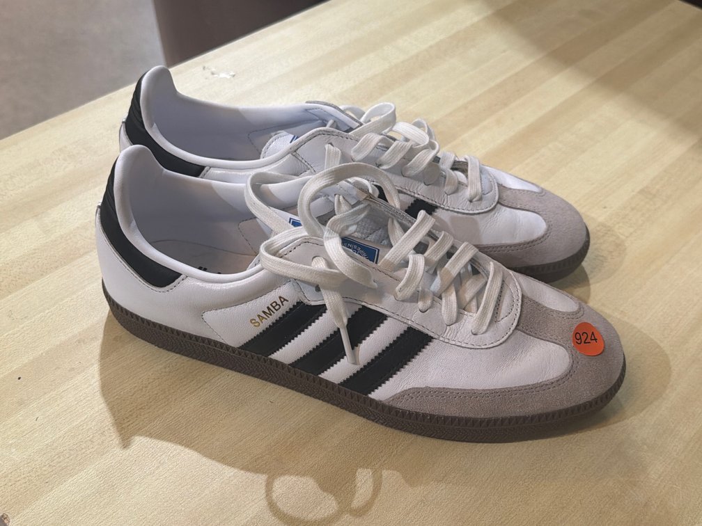 WOMENS ADIDAS SAMBA SHOES SIZE 10.5