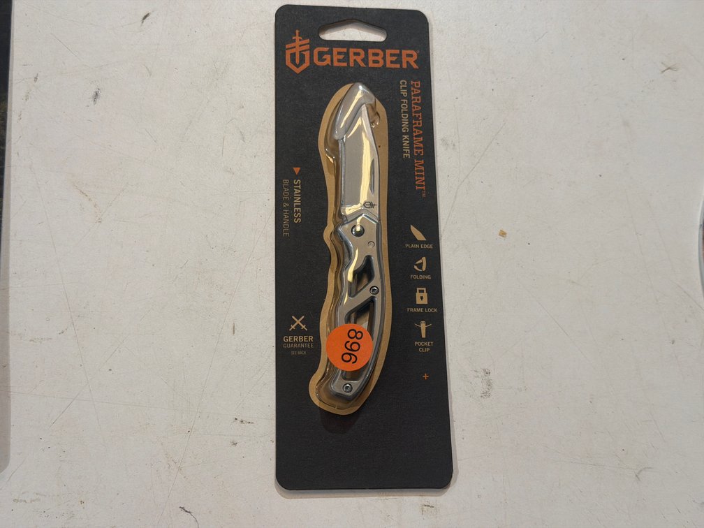 NEW GERBER KNIFE