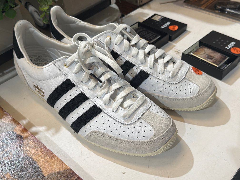 ADIDAS SHOES SIZE 11.5