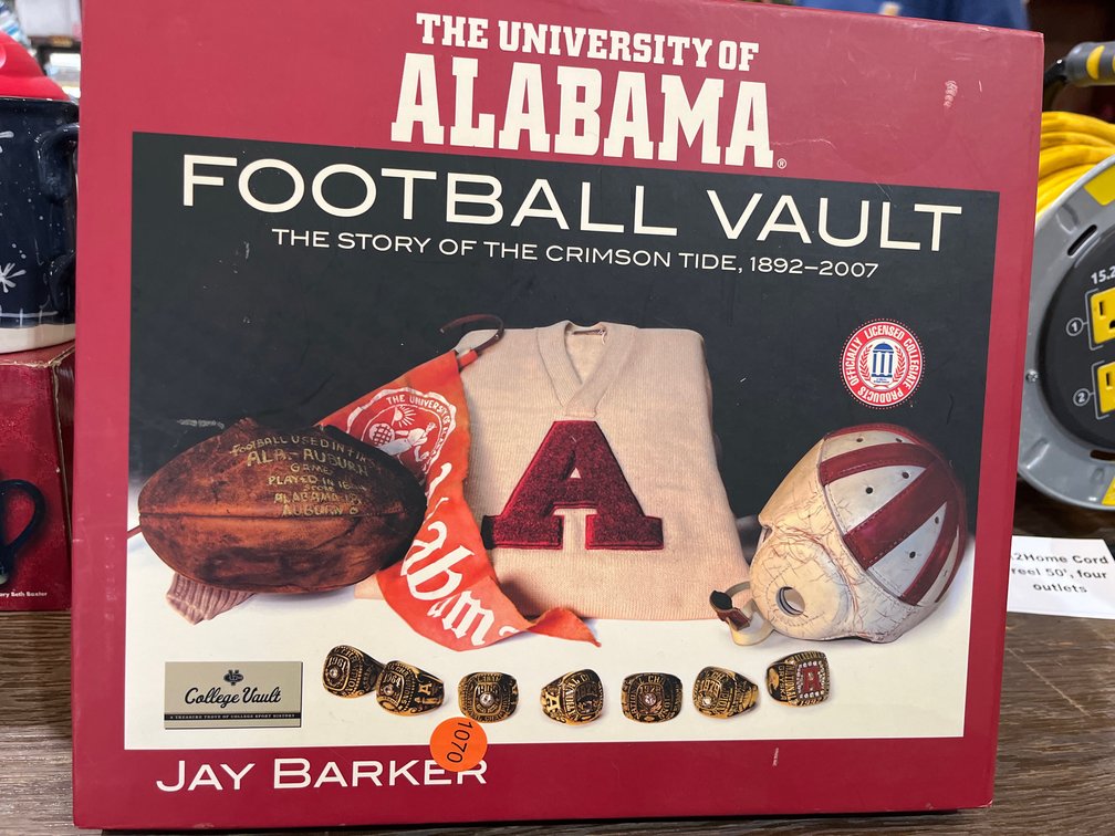 UNIVERSITY OF AL  FOOTBALL VAULT COFFEE TABLE BOOK
