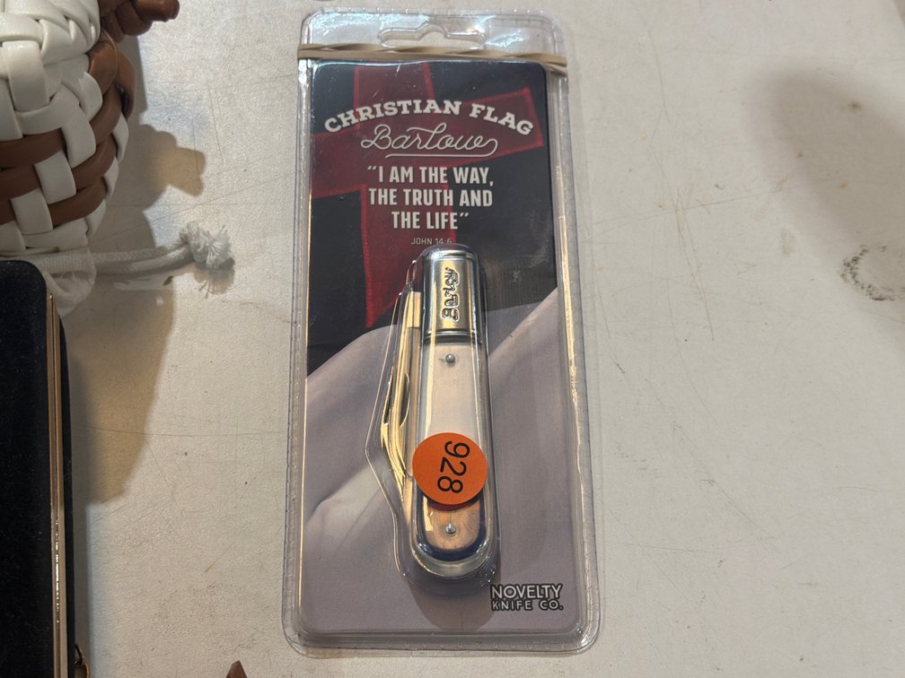 CHRISTIAN FLAG BARLOW KNIFE