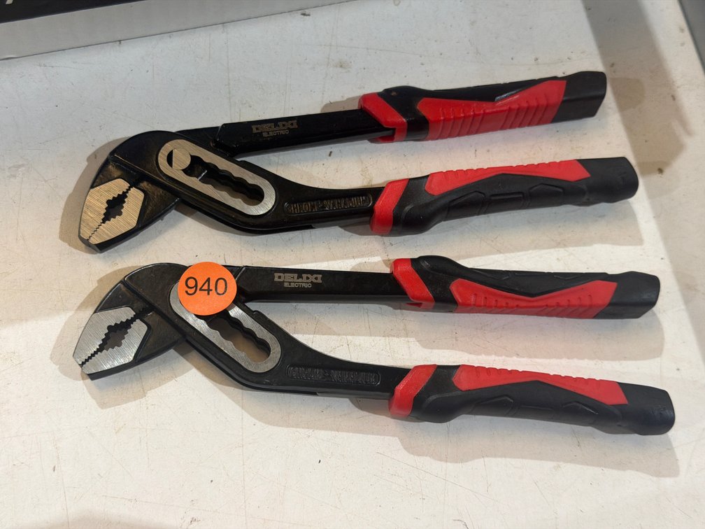 TWO PAIRS OF ADJUSTABLE PLIERS