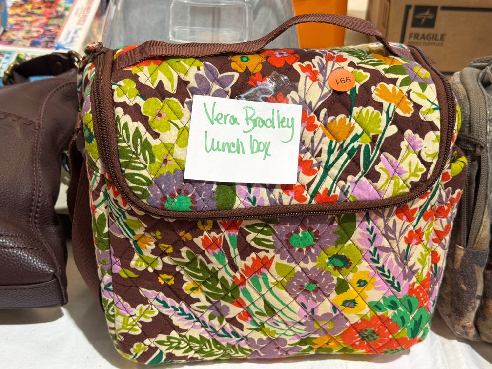 VERA BRADLEY LUNCHBOX