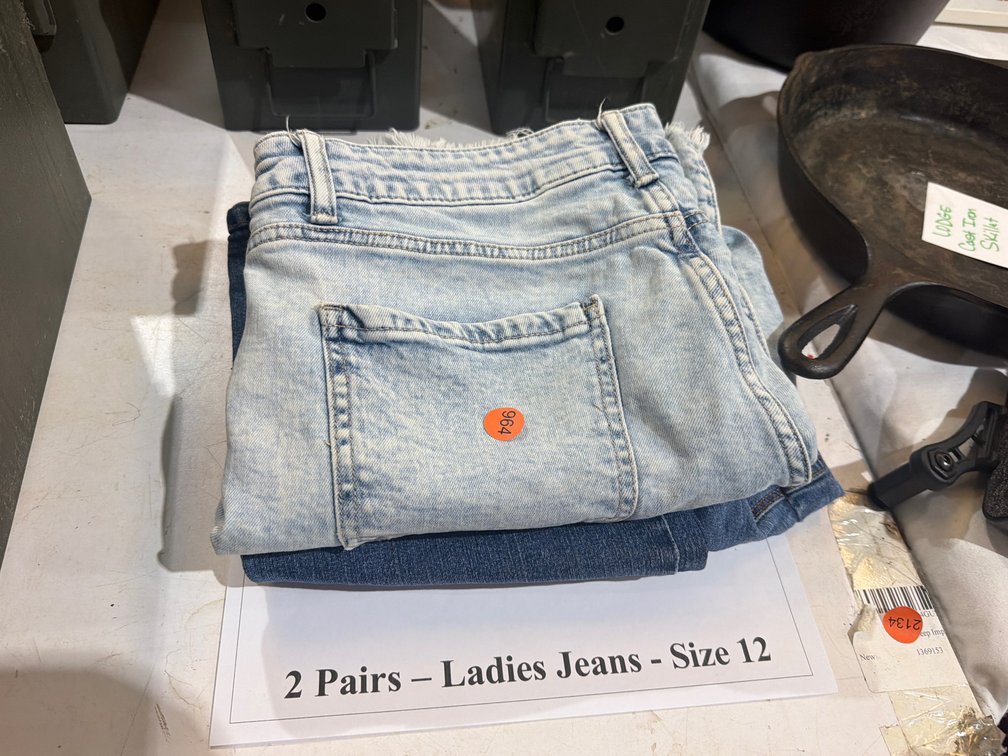 2 PAIRS OF LADIES JEANS SIZE 12