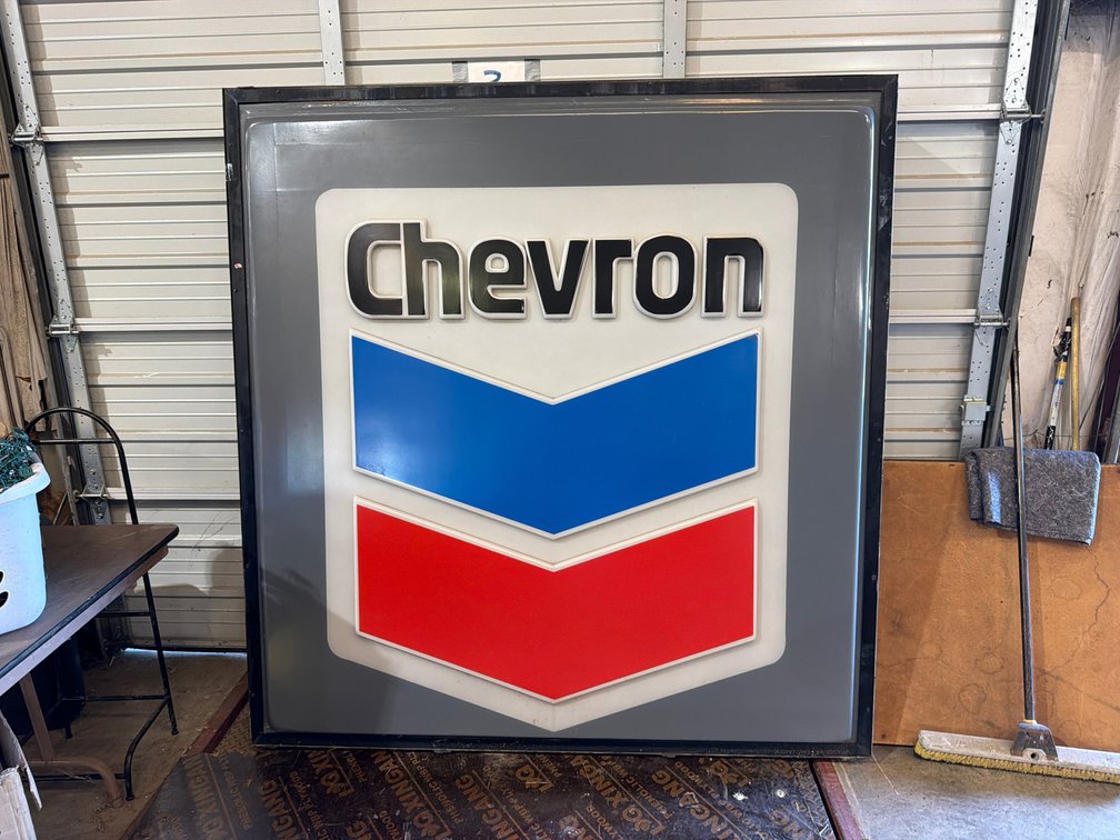 CHEVRON SIGN DOUBLE SIDED  73”X11”X77”