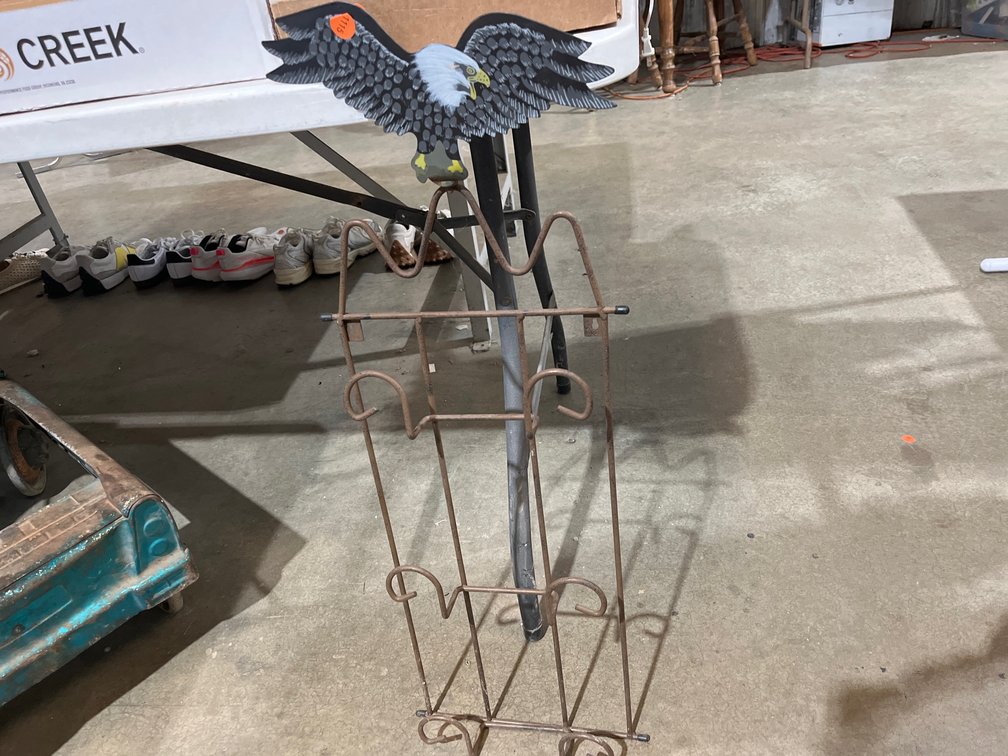 METAL PLATE HOLDER