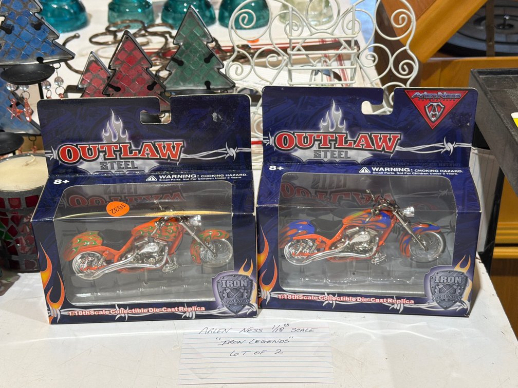 (2) ARLEN NESS 1:18 SCALE MOTORCYCLES
