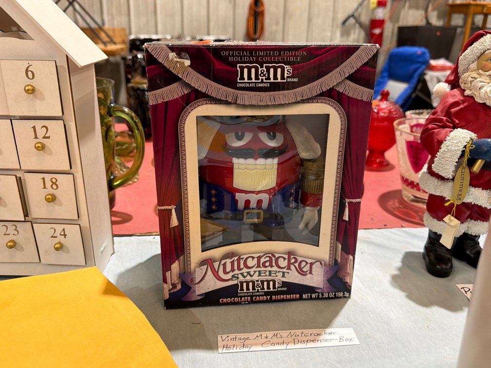 VINTAGE M&M’E NUTCRACKER HOLIDAY CANDY DISPENSER BOX