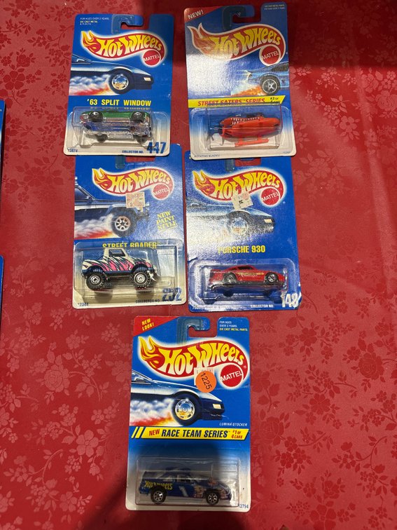(5) HOTWHEELS RACECARS