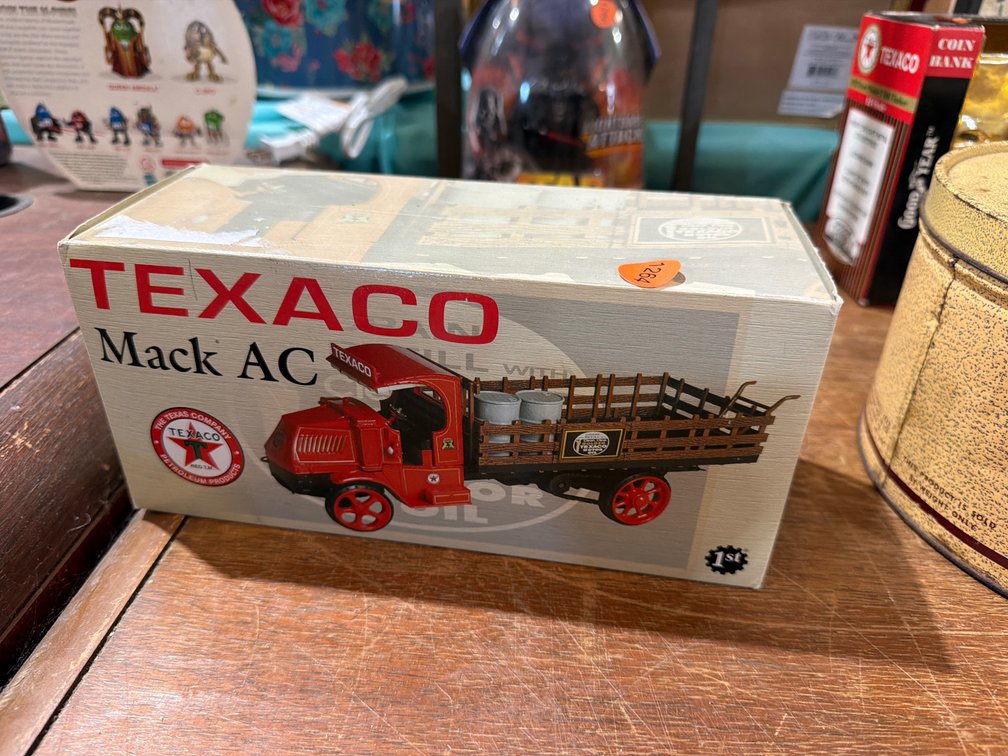 TEXACO MACK AC TRUCK
