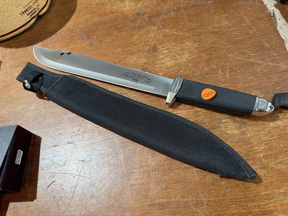 STAINLESS STEEL KNIFE AND SHEATH