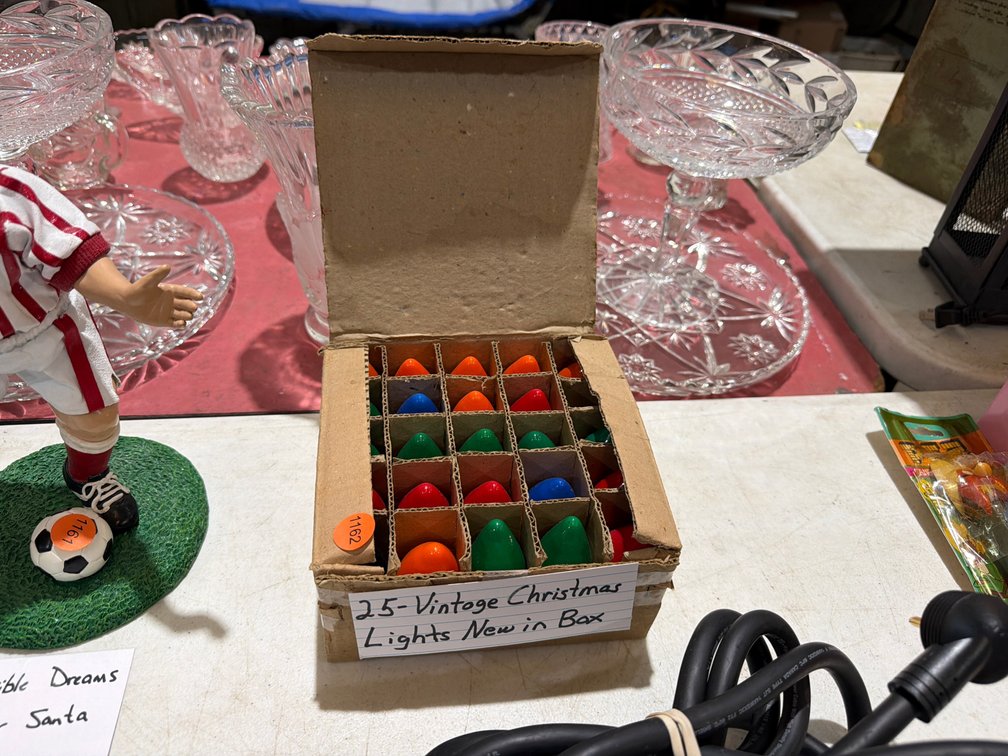 (25) VINTAGE CHRISTMAS LIGHTS