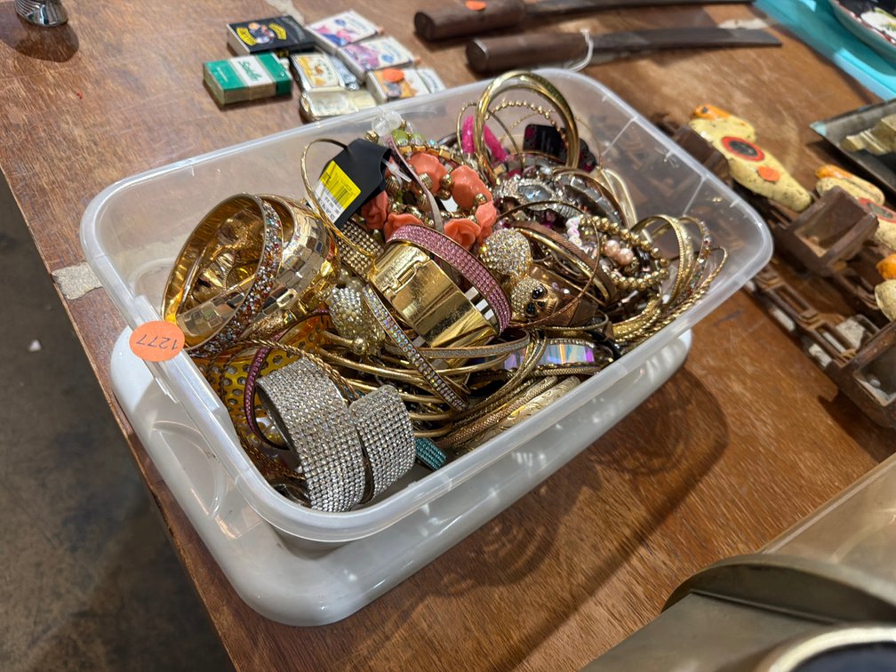 VINTAGE JEWELRY