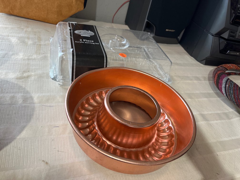 ACRYLIC SERVER AND COPPER COLORED MOLD