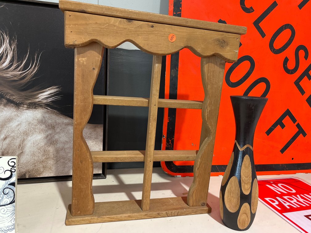 WOOD VASE AND SHADOW BOX