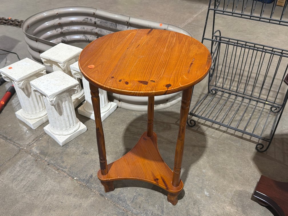 END TABLE 16”X24”