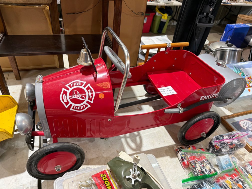 MORGAN CYCLE METAL FIRE ENGINE PEDAL RIDING TOY