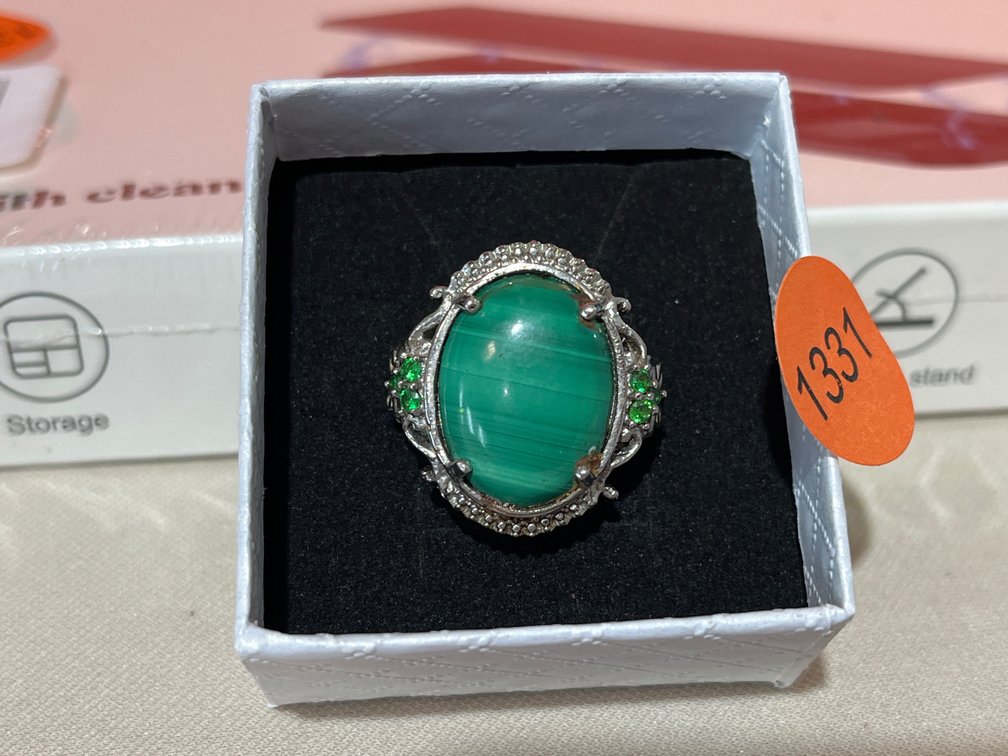 RING SIZE 8