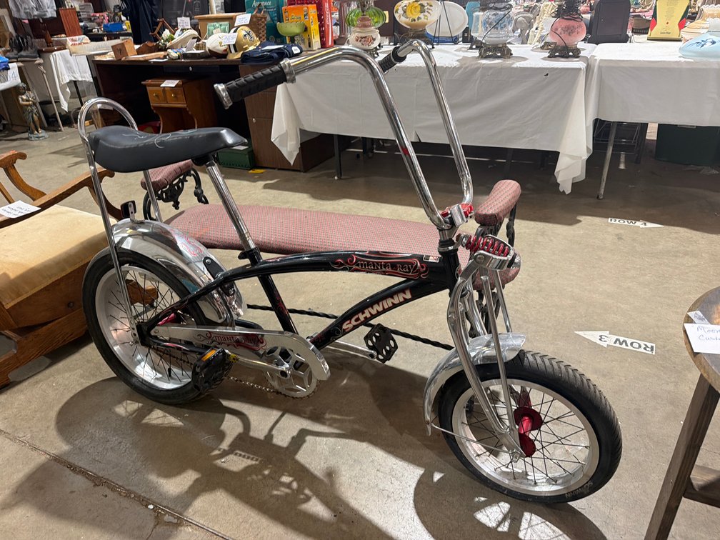 SCHWINN MANTA RAY BICYCLE