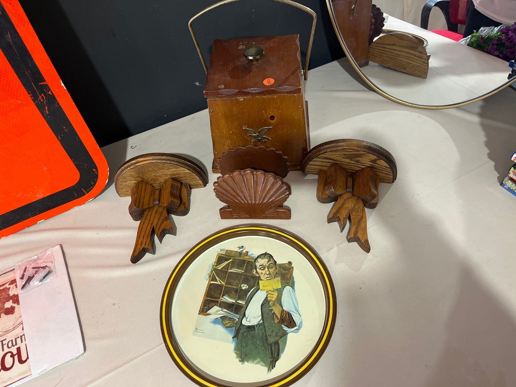 WOOD SHELVES, NAPKIN HOLDER, ICE BUCKET, METAL TRAY