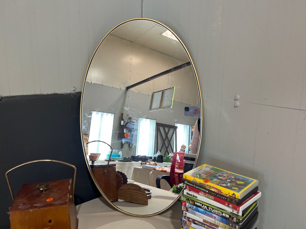 OVAL MIRROR