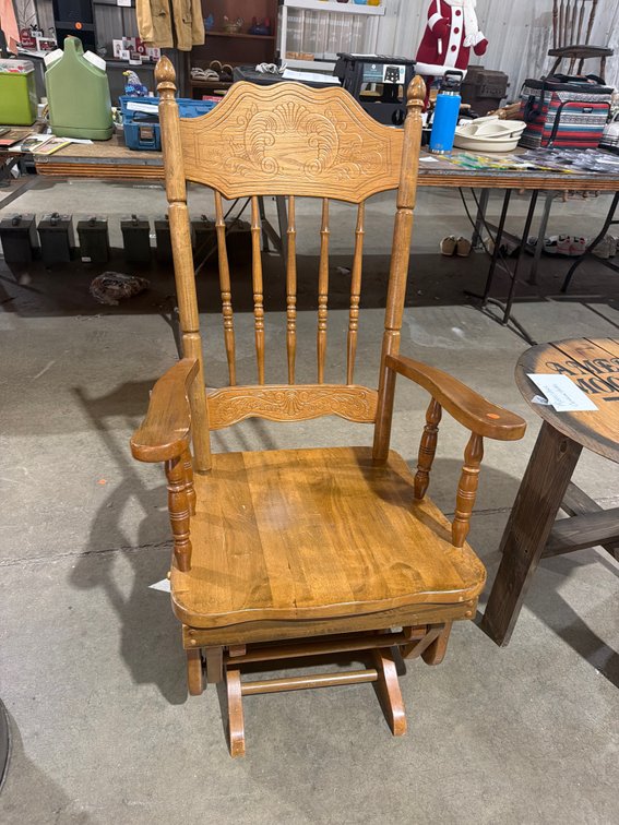 GLIDER ROCKING CHAIR