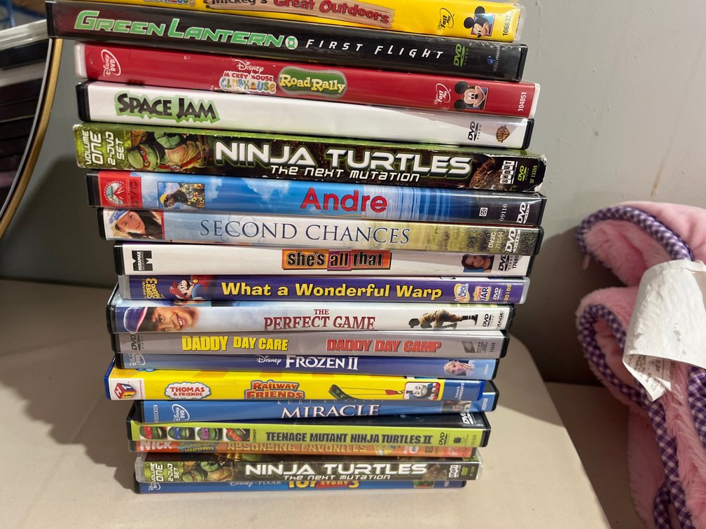 DVD LOT