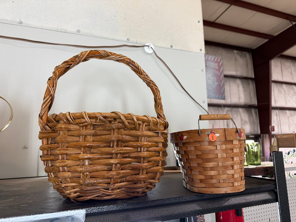 (2) BASKETS
