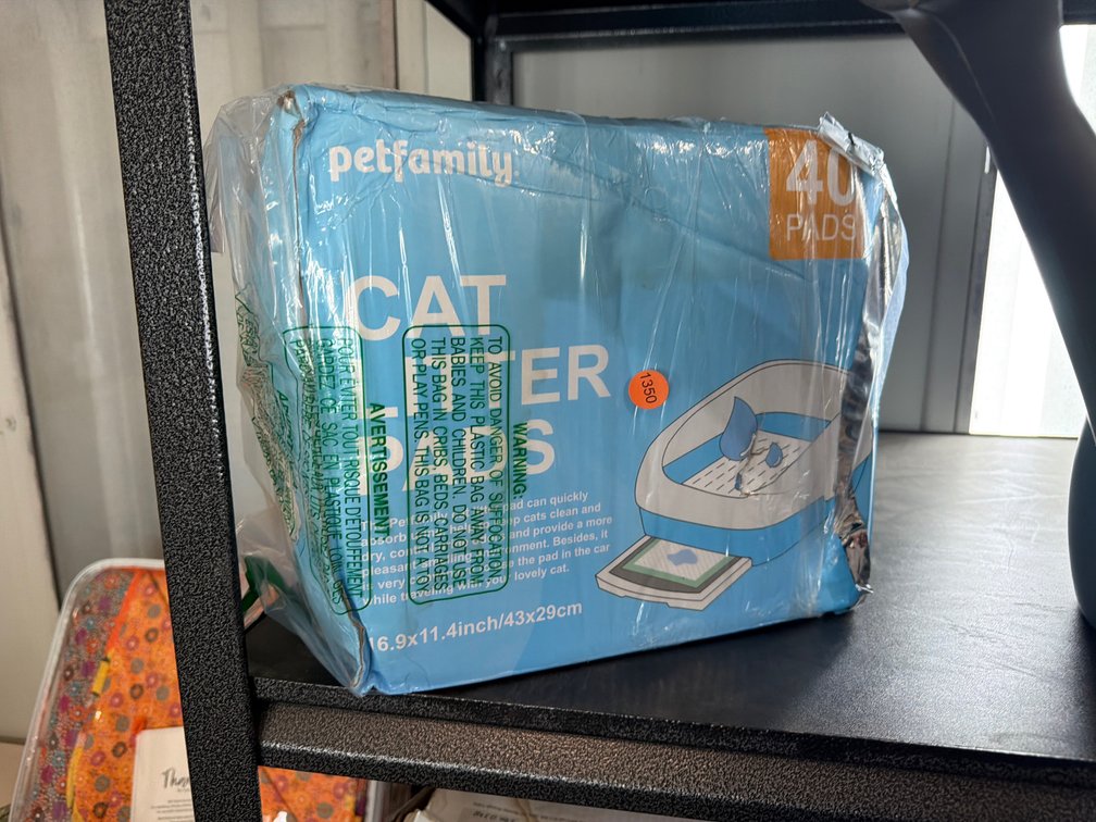 CAT LITTER PADS