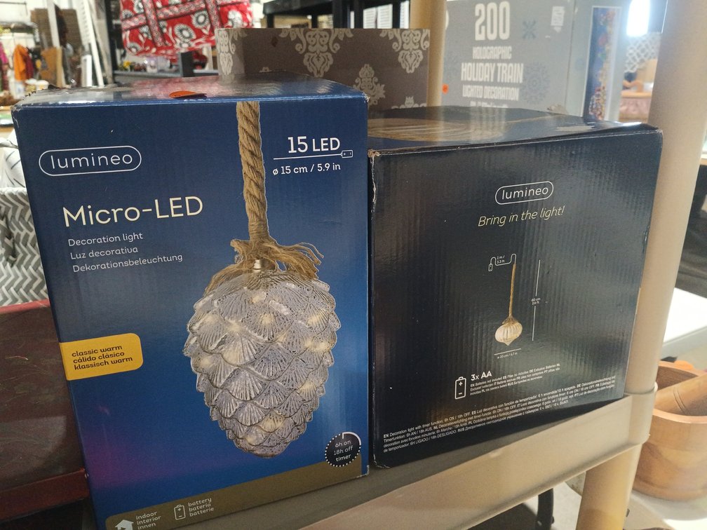 (2) CHRISTMAS LIGHTS