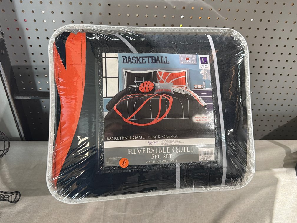 BASKETBALL REVERSIBLE QUILT 5 PC SET
