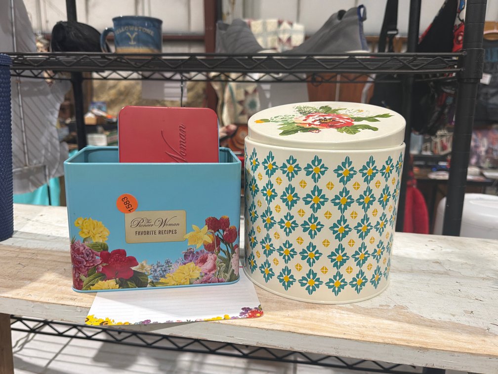 PIONEER WOMAN RECIPE BOX AND CANISTER