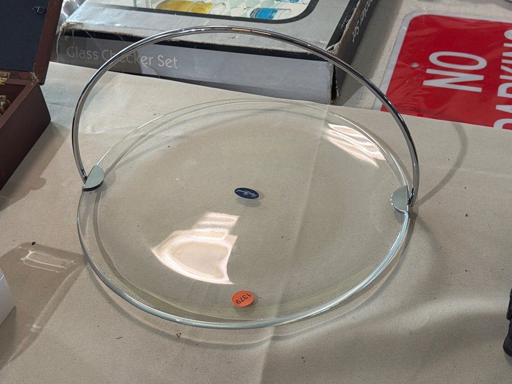 CLEAR GLASS SERVING PLATTER