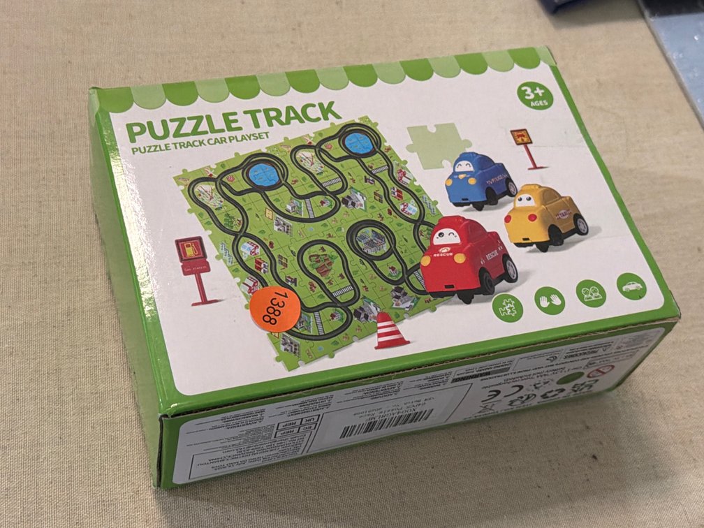 PUZZLE TRACK CAR PLAY SET